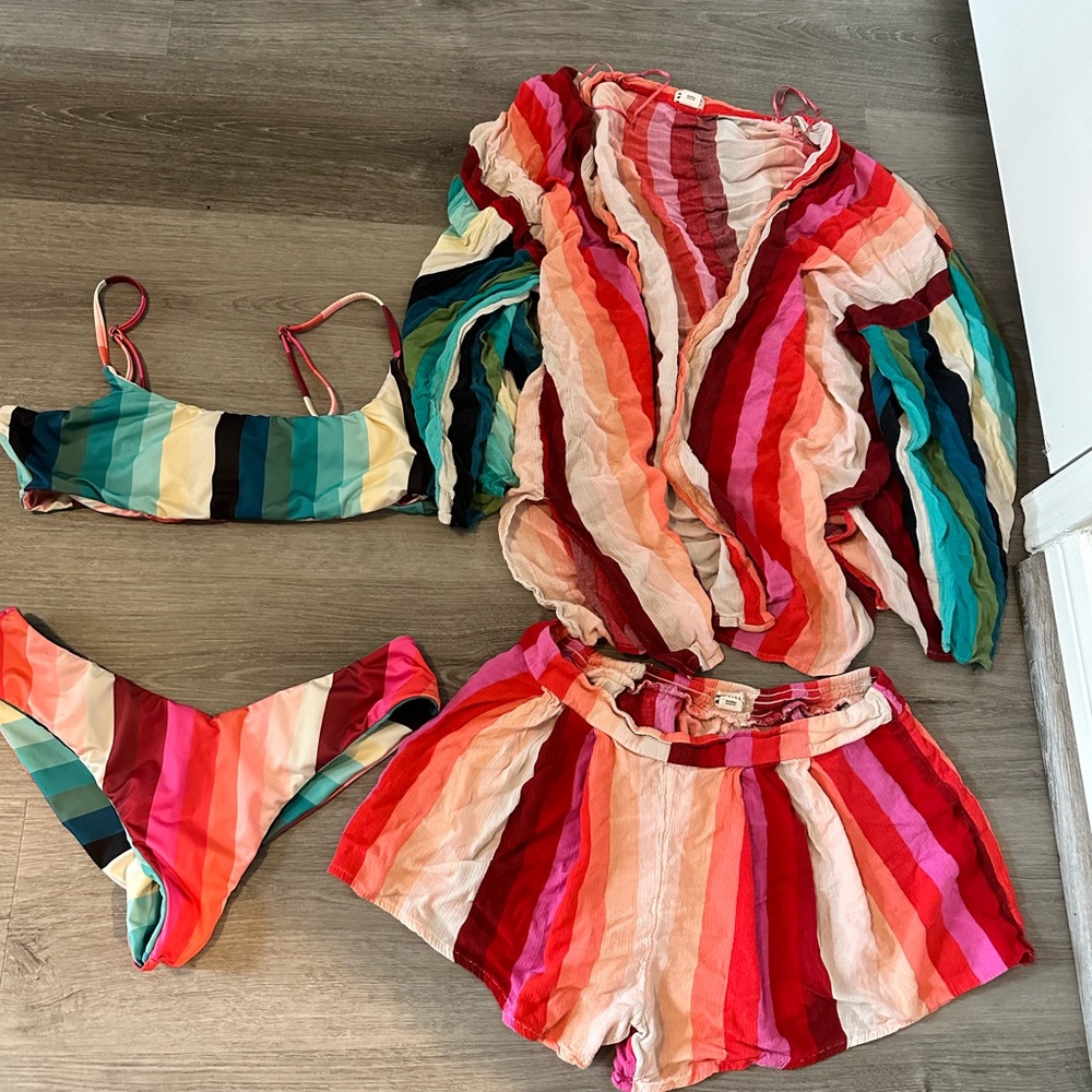 Billabong Swimsuit and coverup set